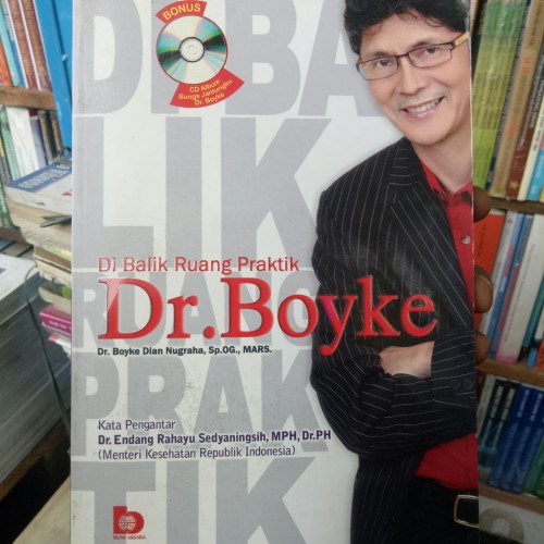 Di balik ruang praktik Dr. Boyke