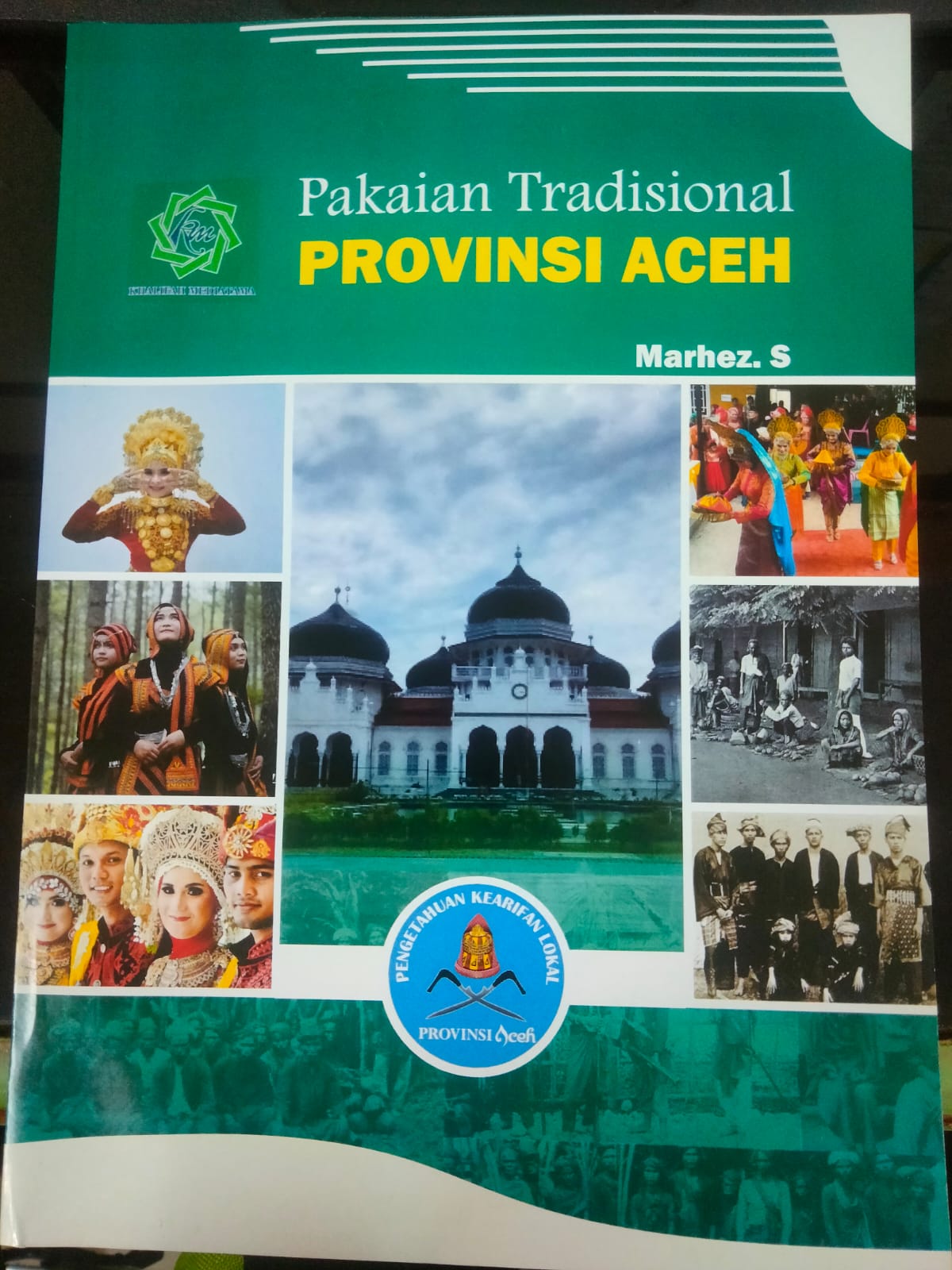 Pakaian Tradisional Provinsi Aceh