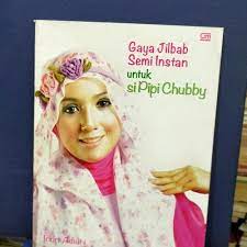 Gaya jilbab semi instan :  untuk si pipi chubby