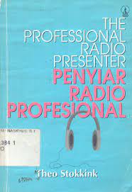 Penyiar radio profesional