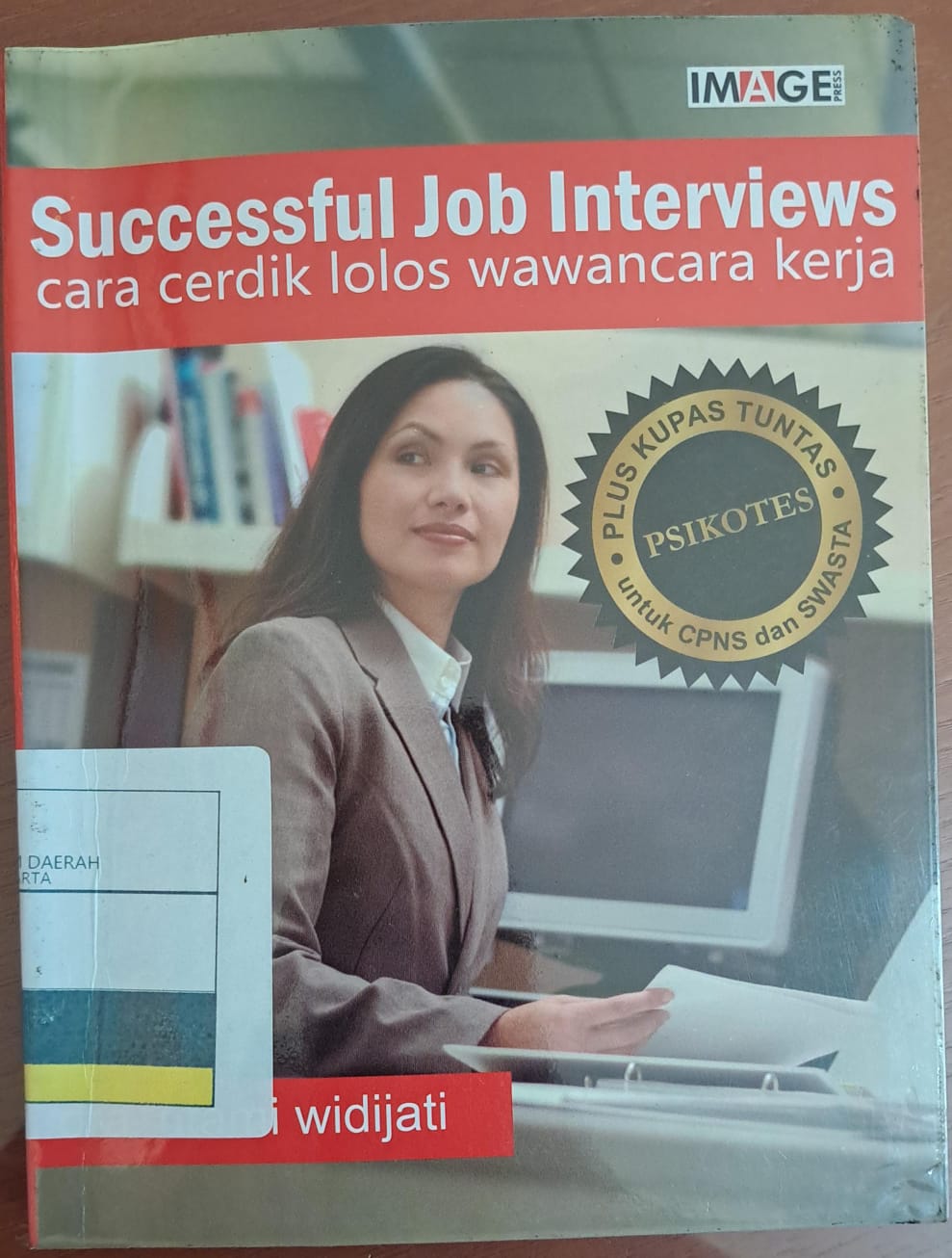 Successful job interviews :  cara cerdik lolos wawancara kerja