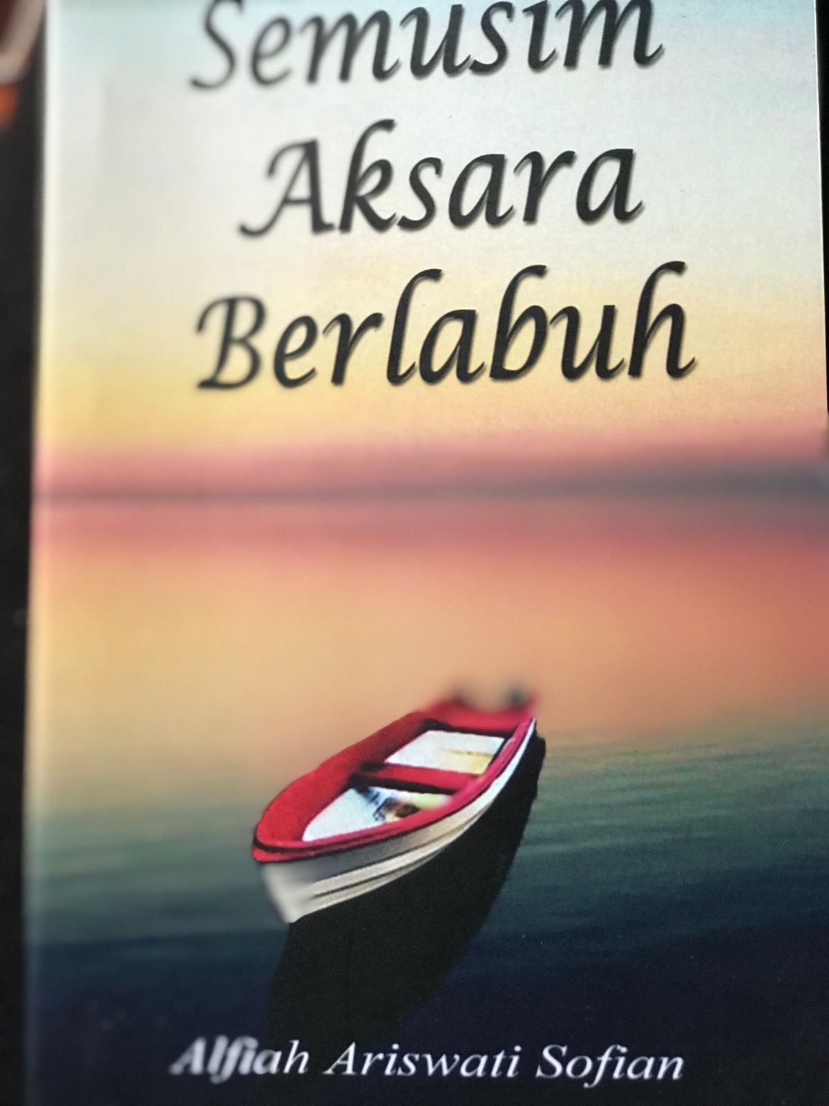 Semusim aksara berlabuh