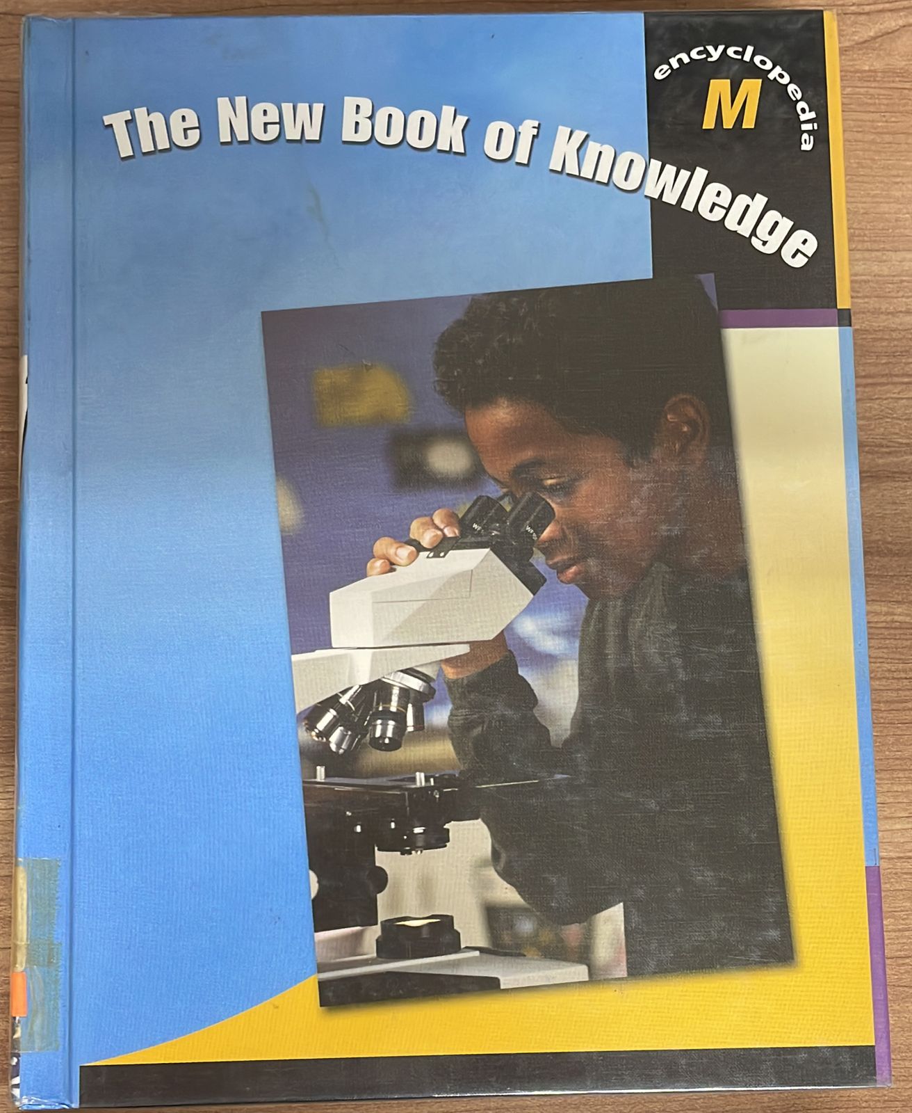The New Book of Knowledge :  Volume 12 M