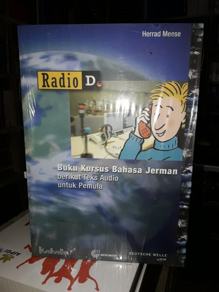 Radio D :  buku kursus bahasa Jerman berikut text audio untuk pemula bagian 1-26