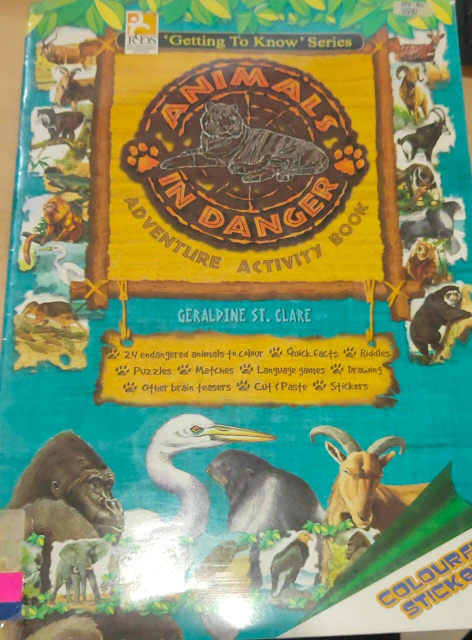 Animals in Danger :  adventure activity book