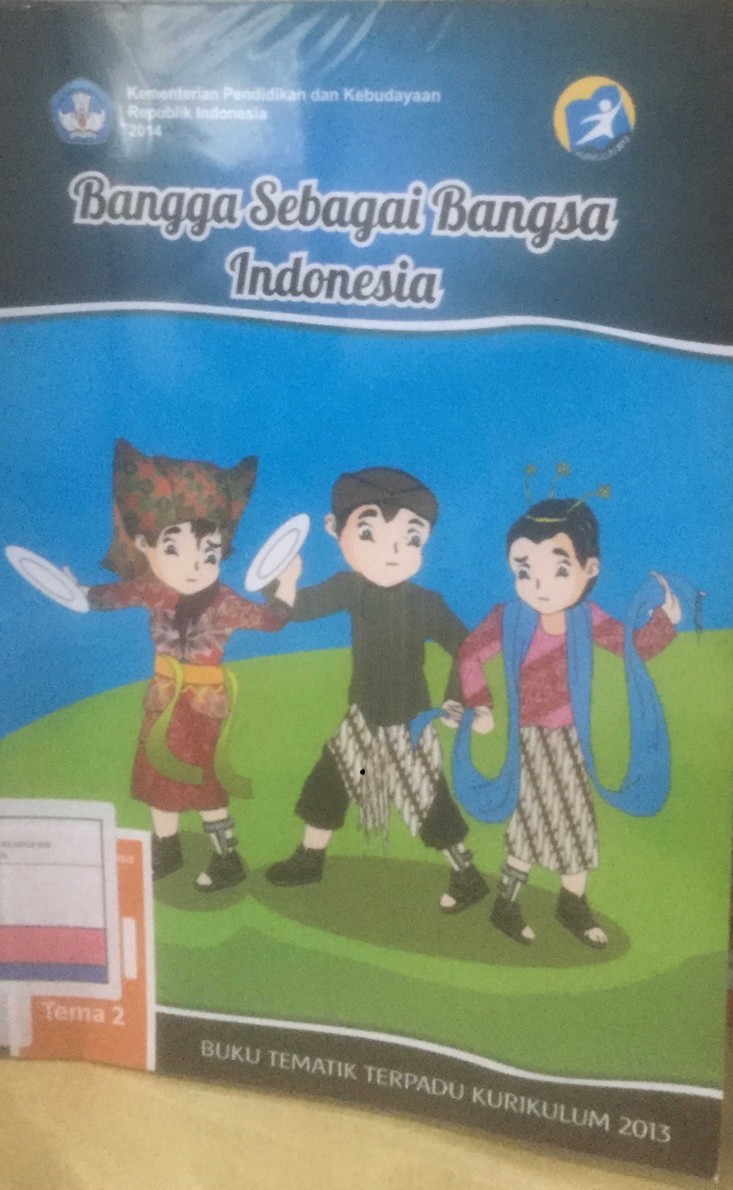 Bangga Sebagai Bangsa Indonesia Buku Tematik Terpadu Kurikulum Pendidikan Khusus :  Buku Siswa SMPLB Tunadaksa Kelas VII Tema 2